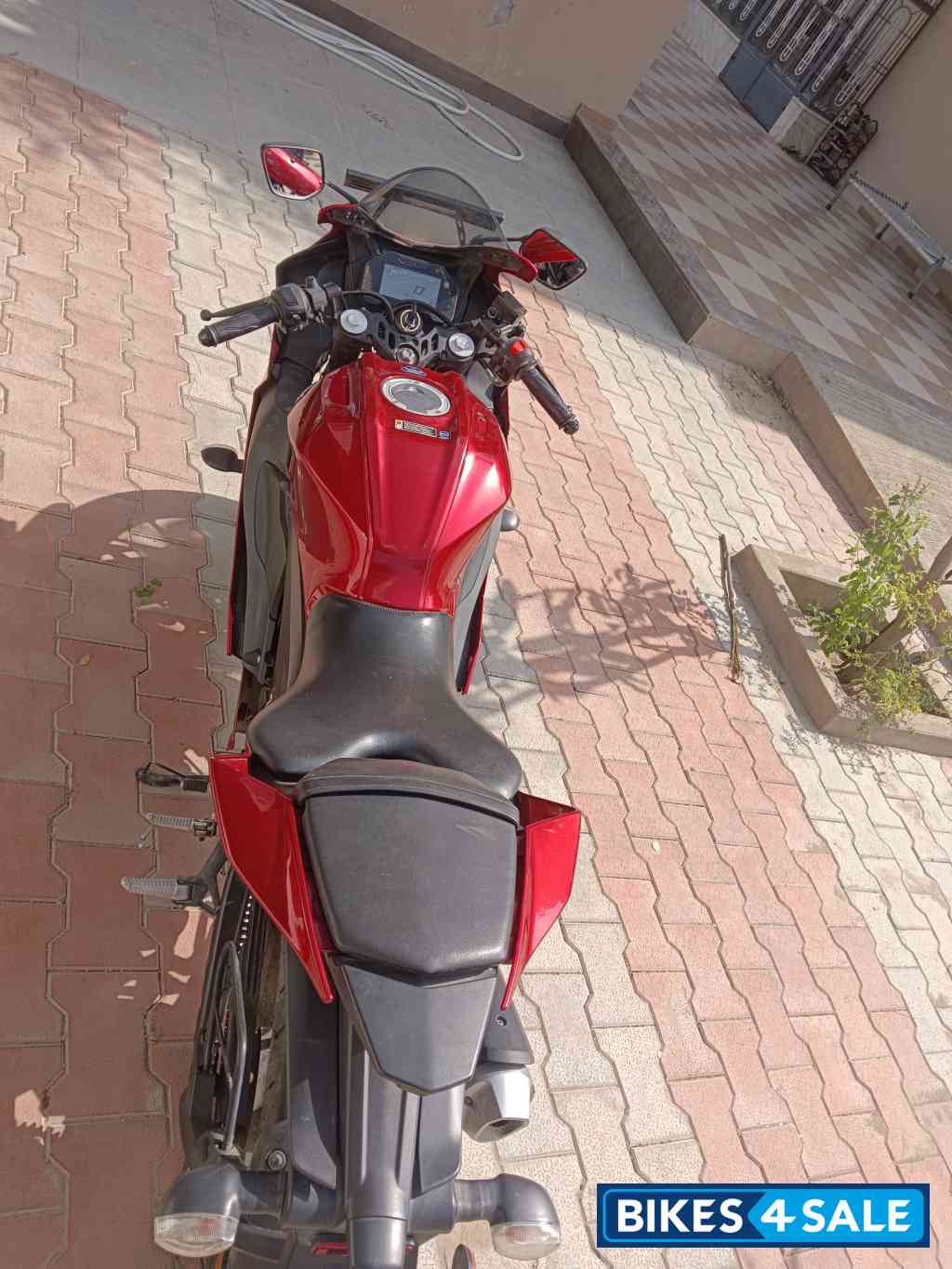 Yamaha R15 V4