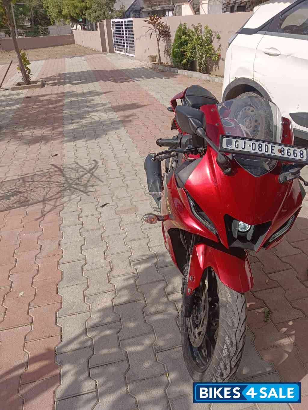 Yamaha R15 V4
