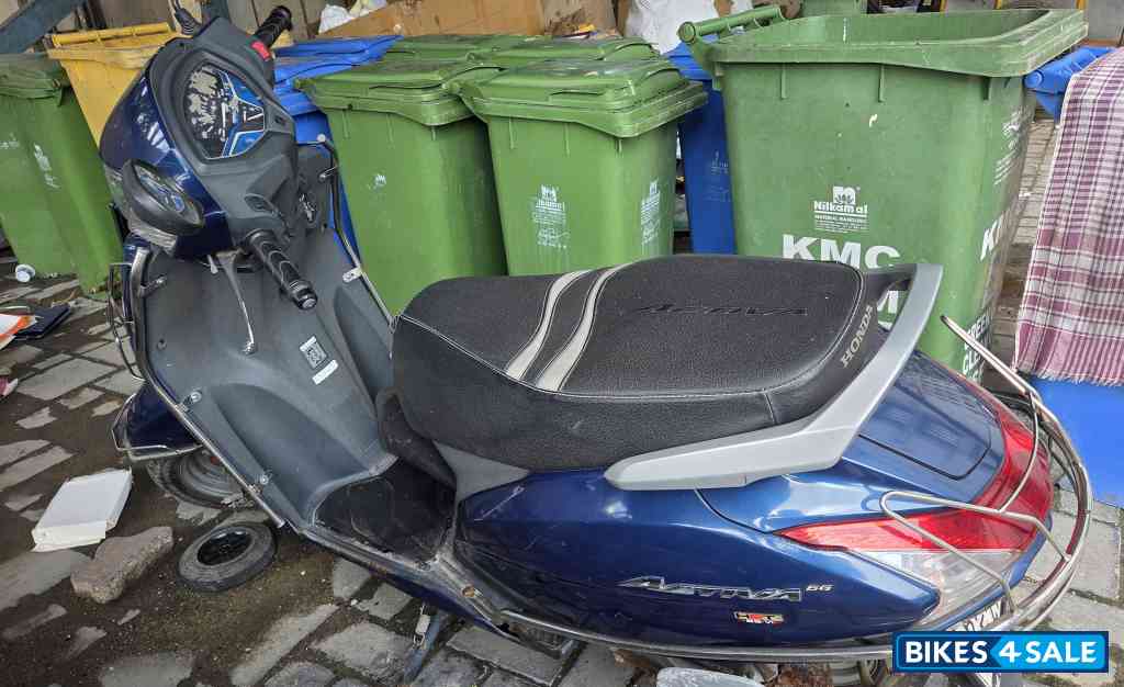 Blue Honda Activa 6G Std