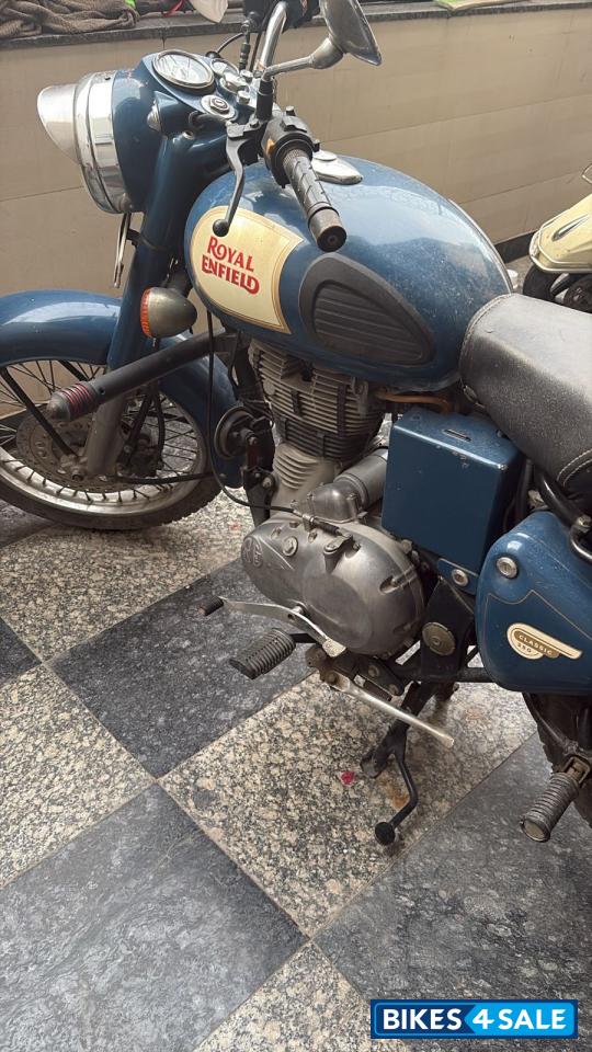 Blue Royal Enfield Classic 350