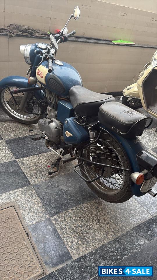 Blue Royal Enfield Classic 350