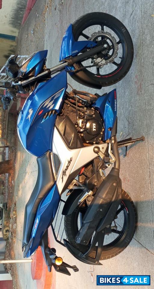 TVS Apache RTR 160 4V BS6