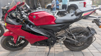 Red Yamaha R15 V4