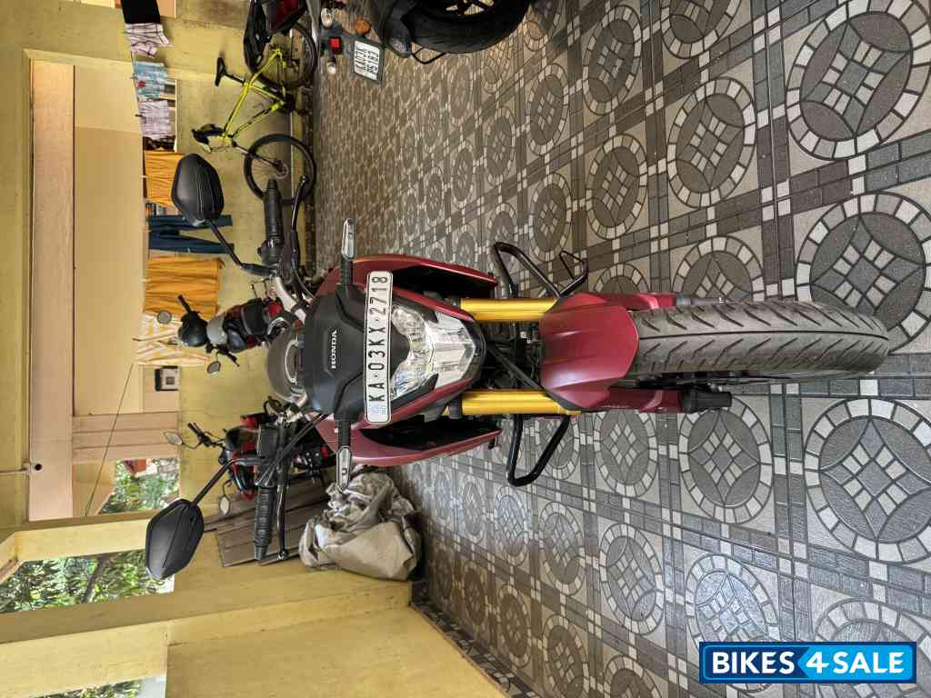 Honda  Hornet 2.0