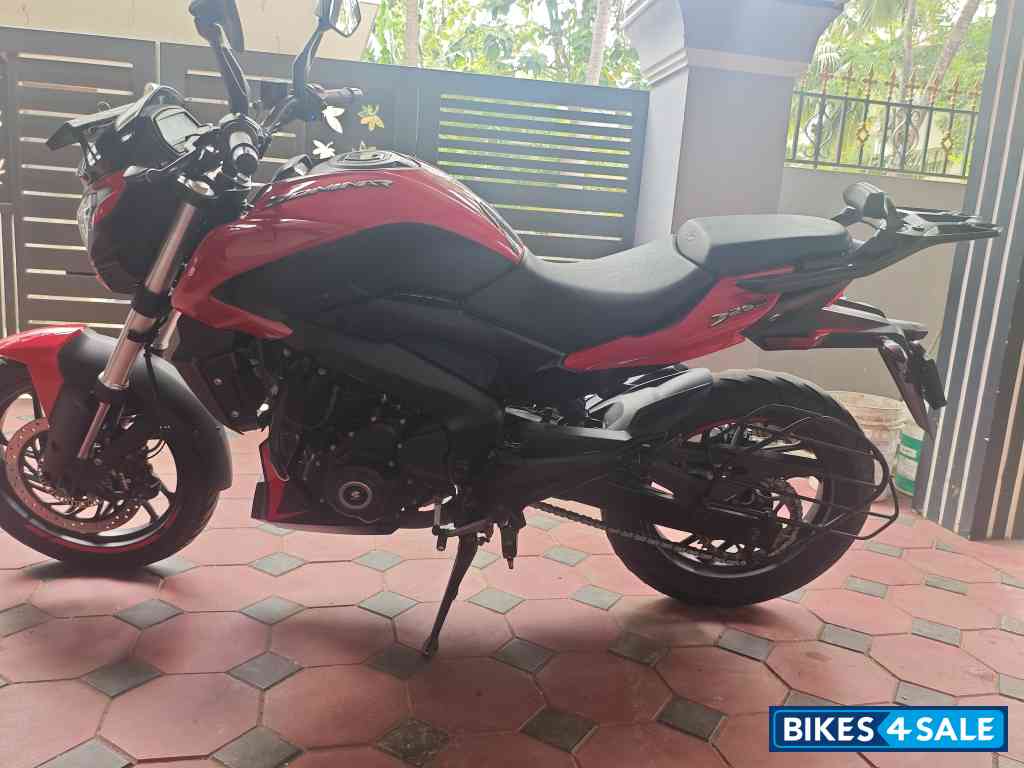 Red Bajaj Dominar 250