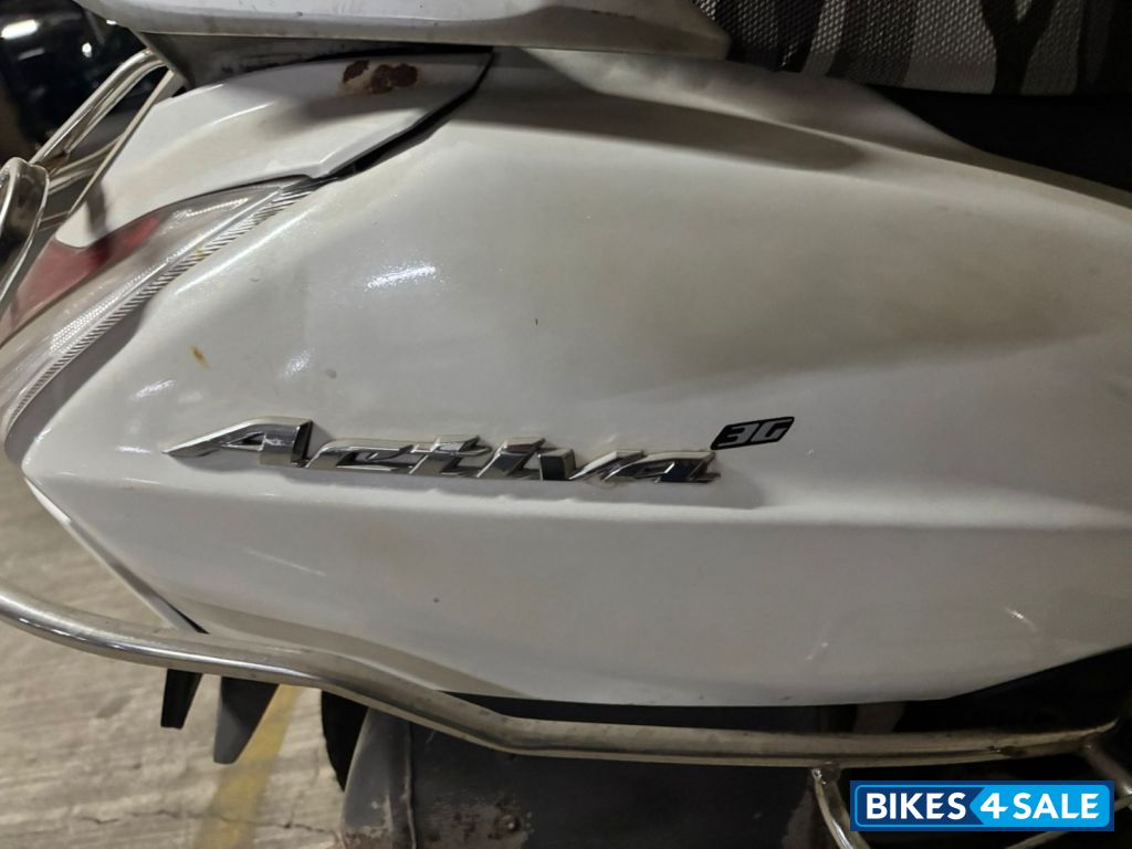 White Honda Activa 3G