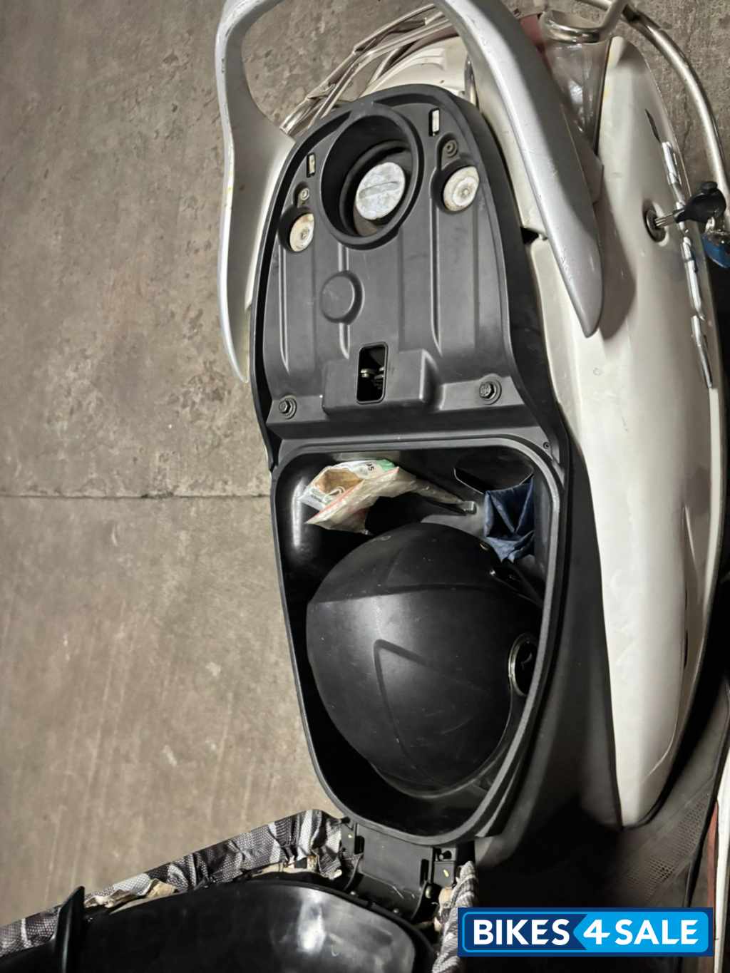 White Honda Activa 3G