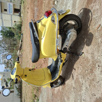 Vespa LX 125