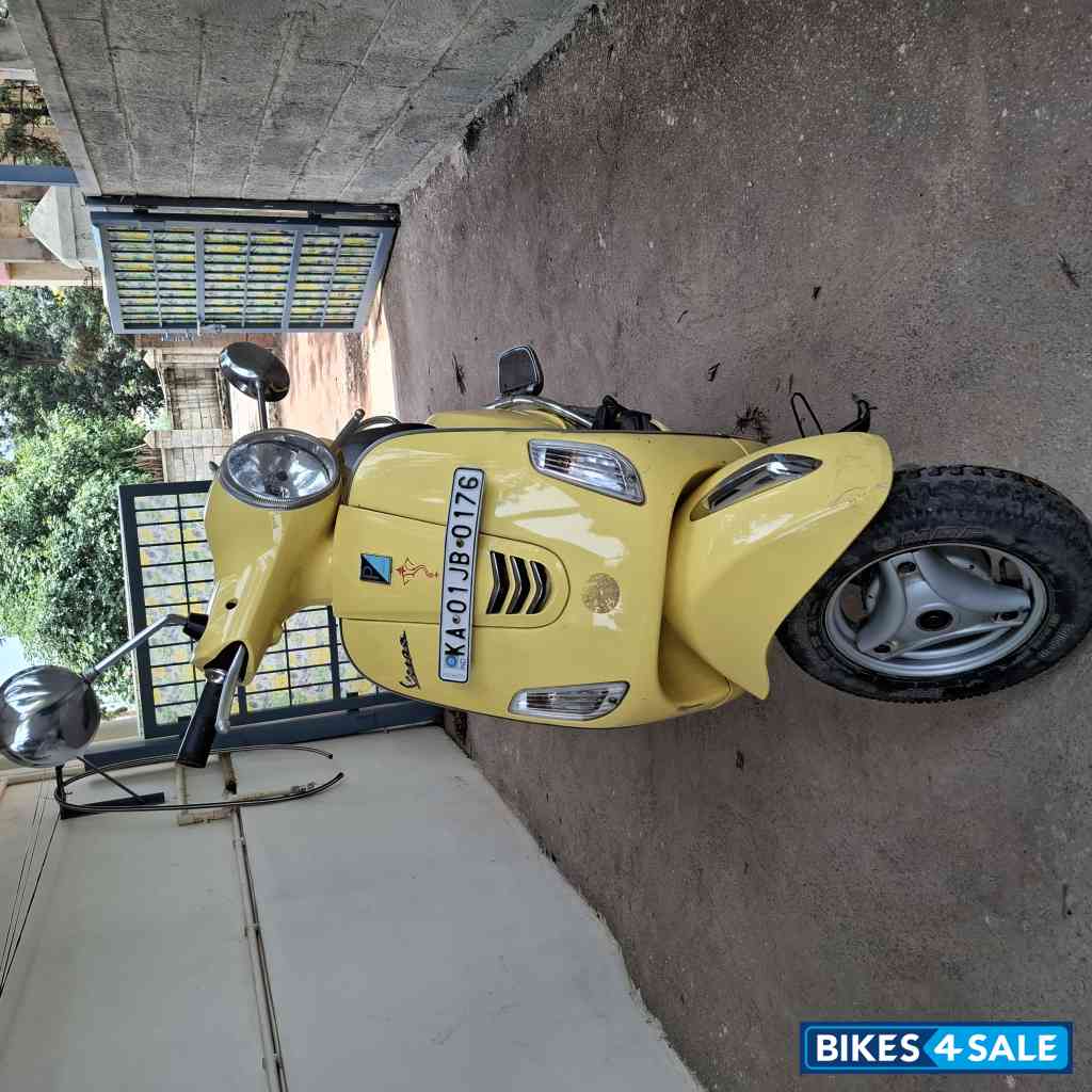 Vespa LX 125