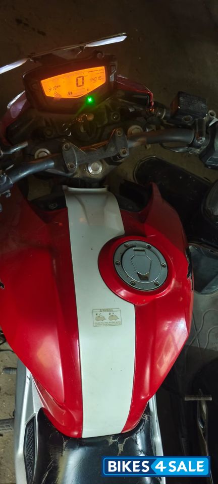Red TVS Apache RTR 160 4V