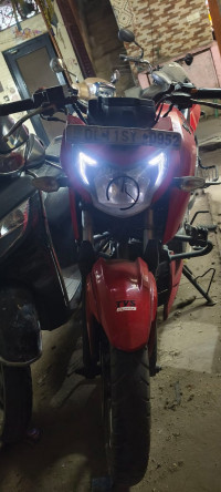 Red TVS Apache RTR 160 4V