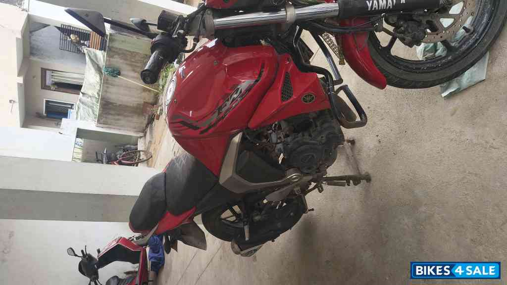 Red Yamaha FZ Red Yamaha FZ