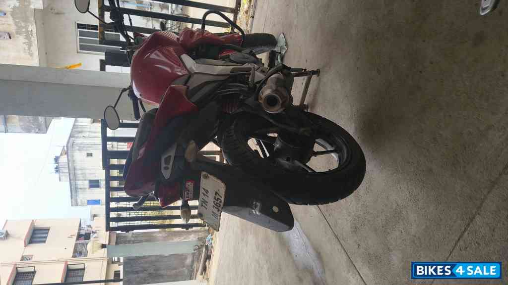 Red Yamaha FZ Red Yamaha FZ