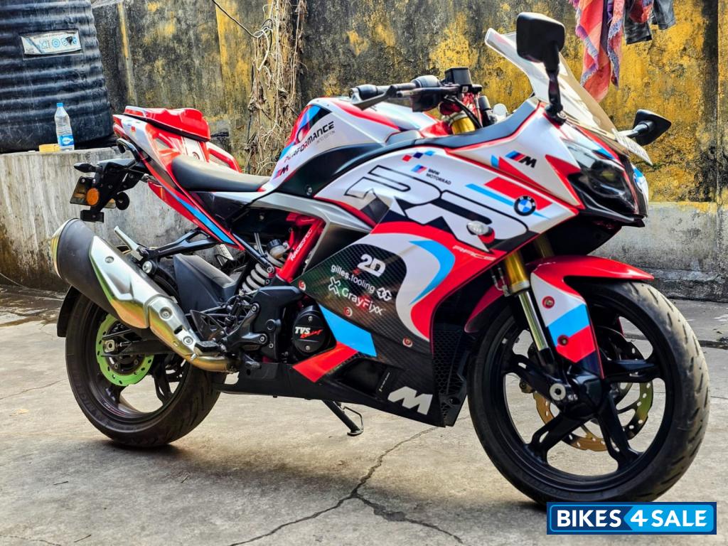 Red TVS Apache RR 310