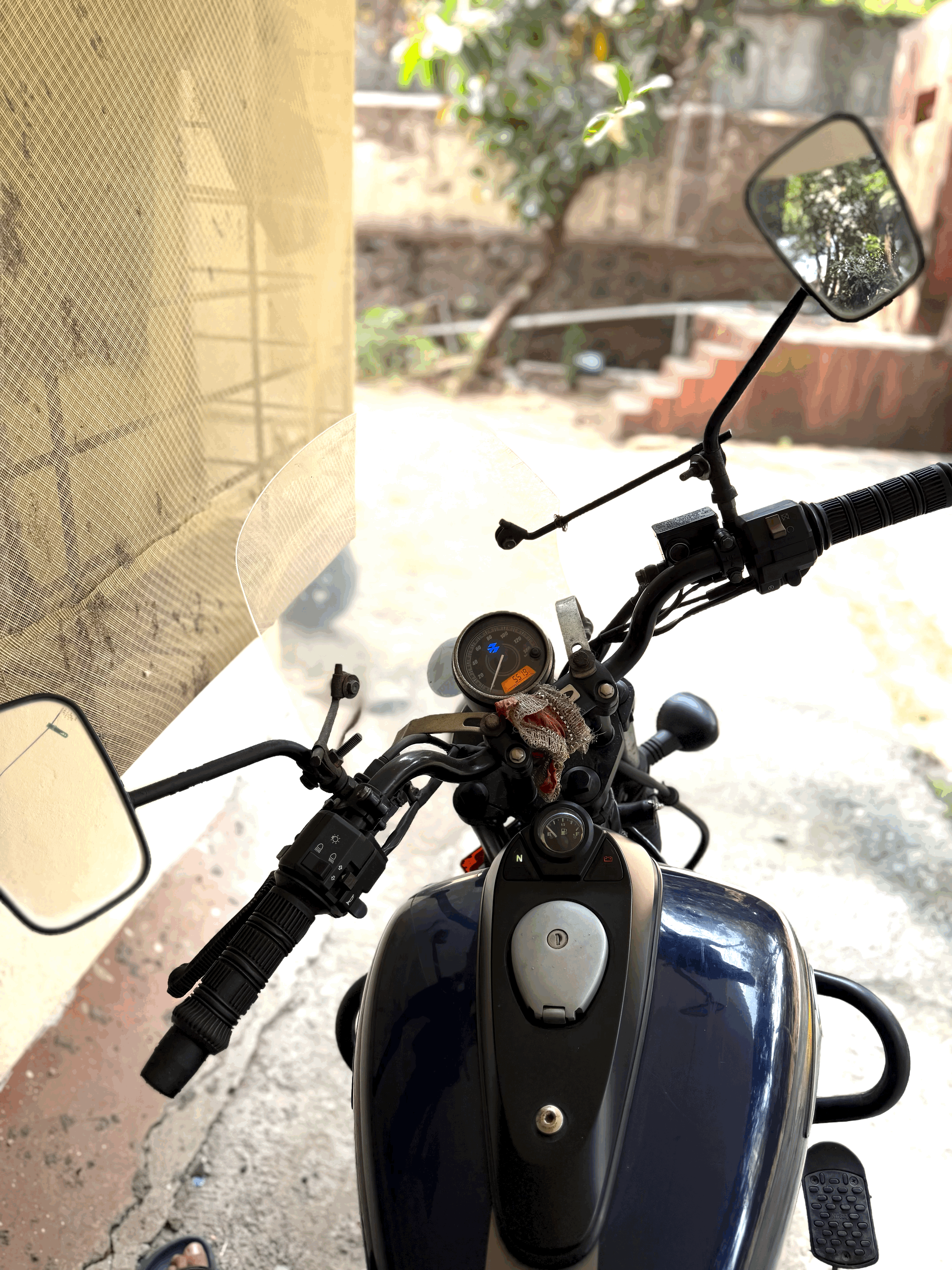 Dark Blue Bajaj Avenger Street 150