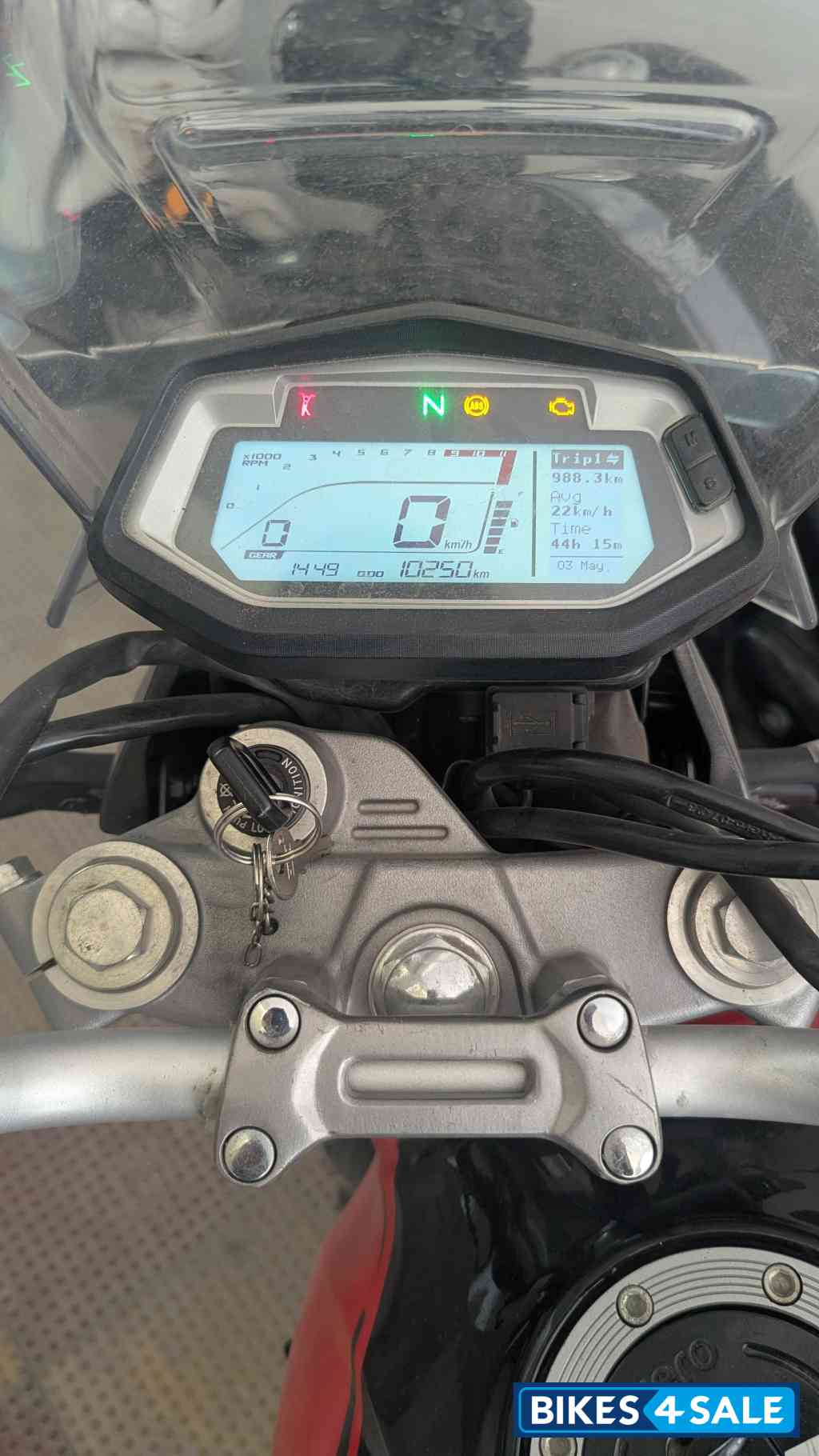 Red Hero Xpulse 200 4V