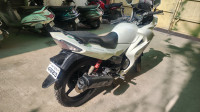 White Hero Karizma ZMR