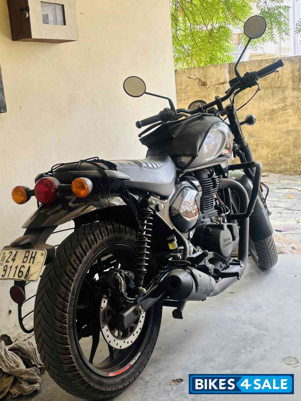 Royal Enfield Hunter 350 Metro