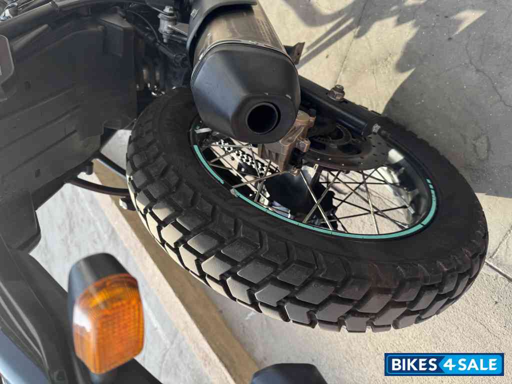 Royal Enfield Scram 411 Royal Enfield Scram 411