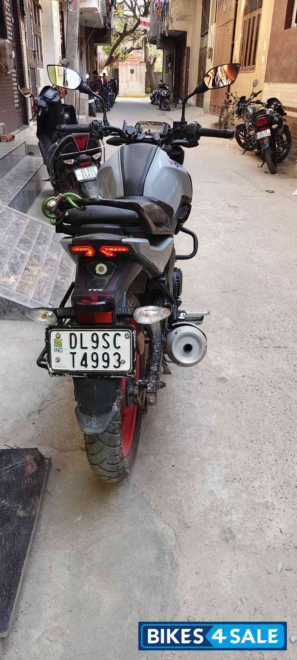 TVS Raider iGO