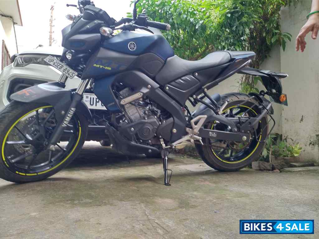 Navy Blue Yamaha MT-15 BS6