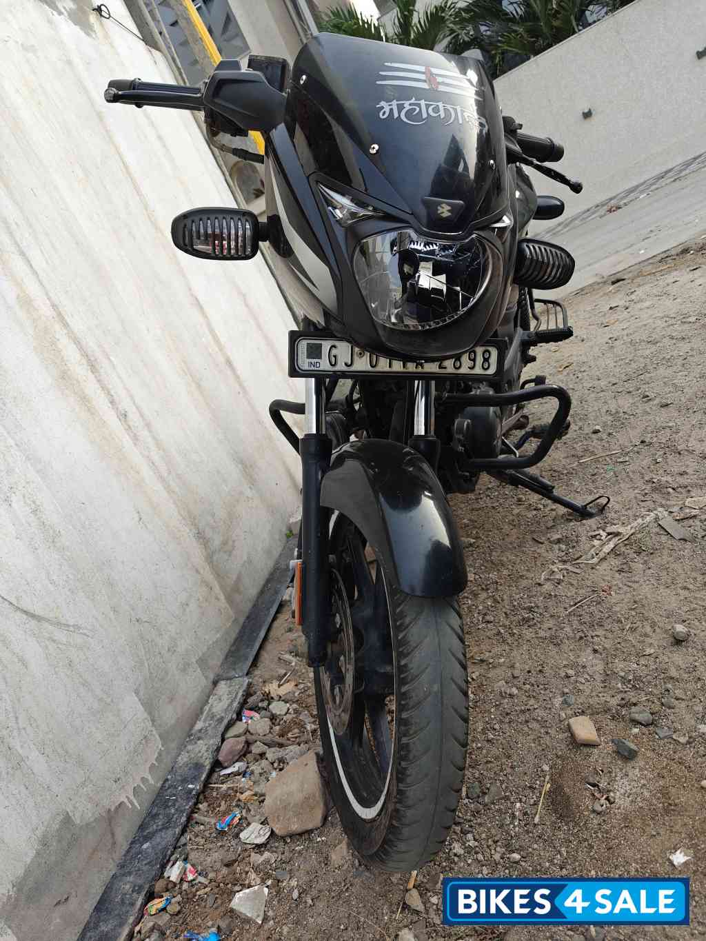 Bajaj Pulsar 125 Neon Disc Single Seat