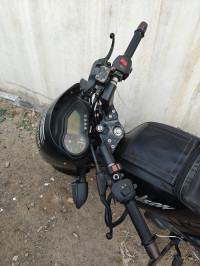 Bajaj Pulsar 125 Neon Disc Single Seat