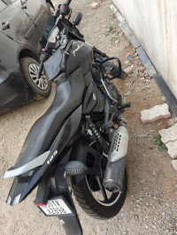 Bajaj Pulsar 125 Neon Disc Single Seat
