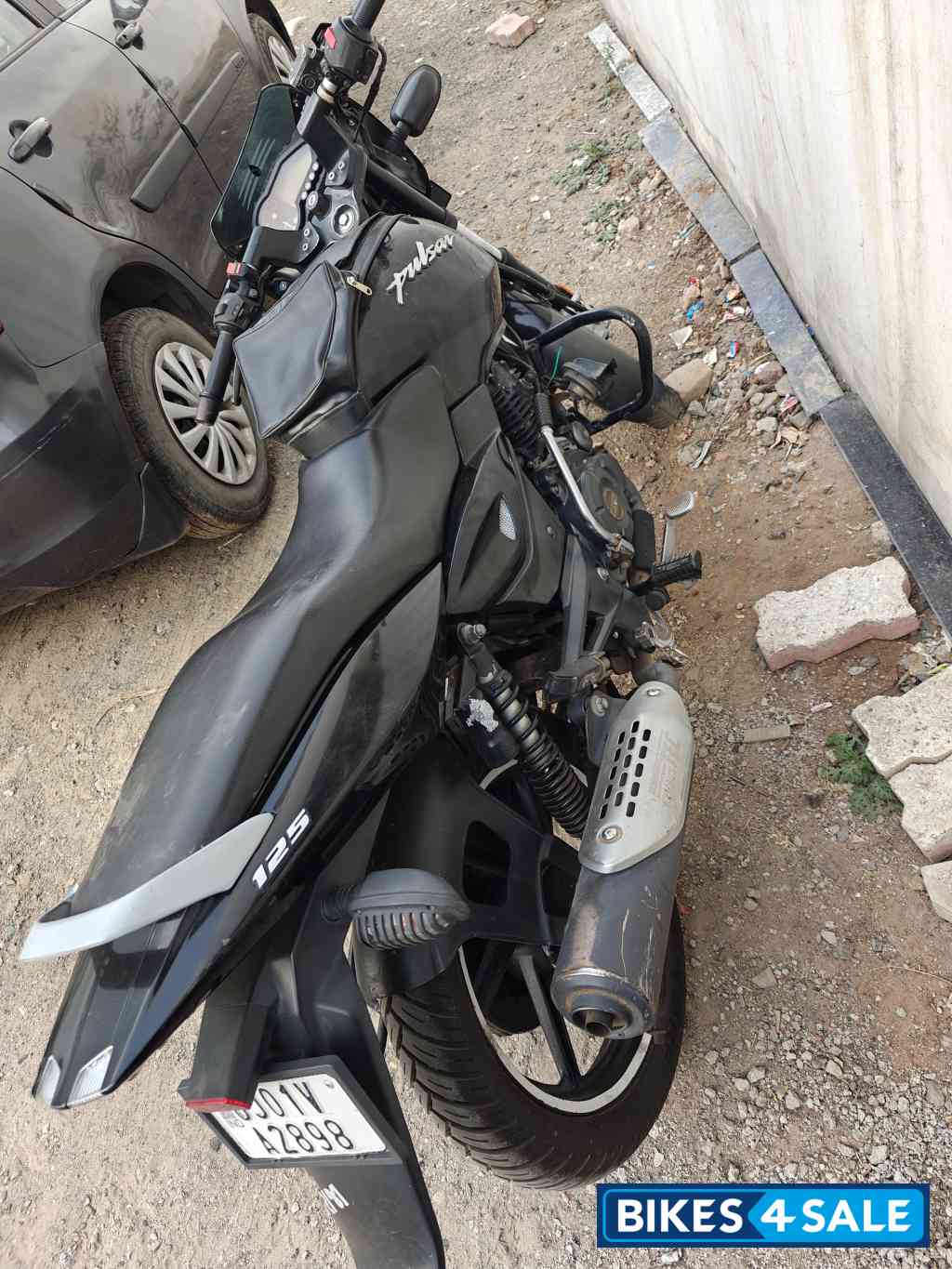Bajaj Pulsar 125 Neon Disc Single Seat