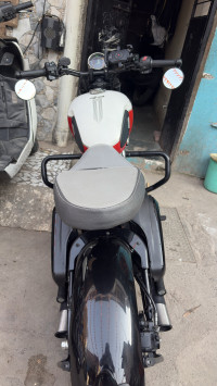 Jasper Red Jawa 42 Bobber Dual Channel ABS