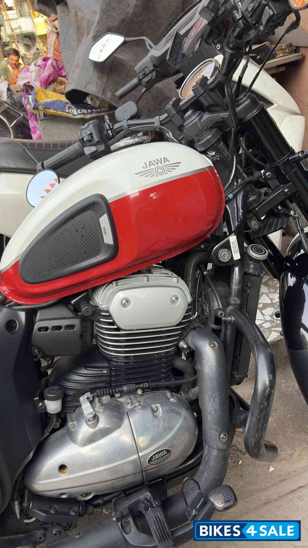 Jasper Red Jawa 42 Bobber Dual Channel ABS