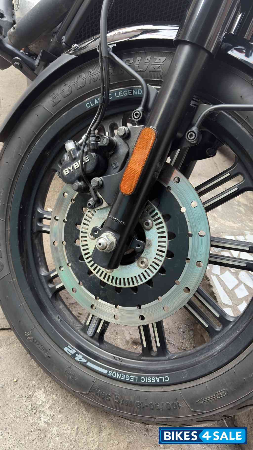 Jasper Red Jawa 42 Bobber Dual Channel ABS