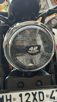 Jasper Red Jawa 42 Bobber Dual Channel ABS