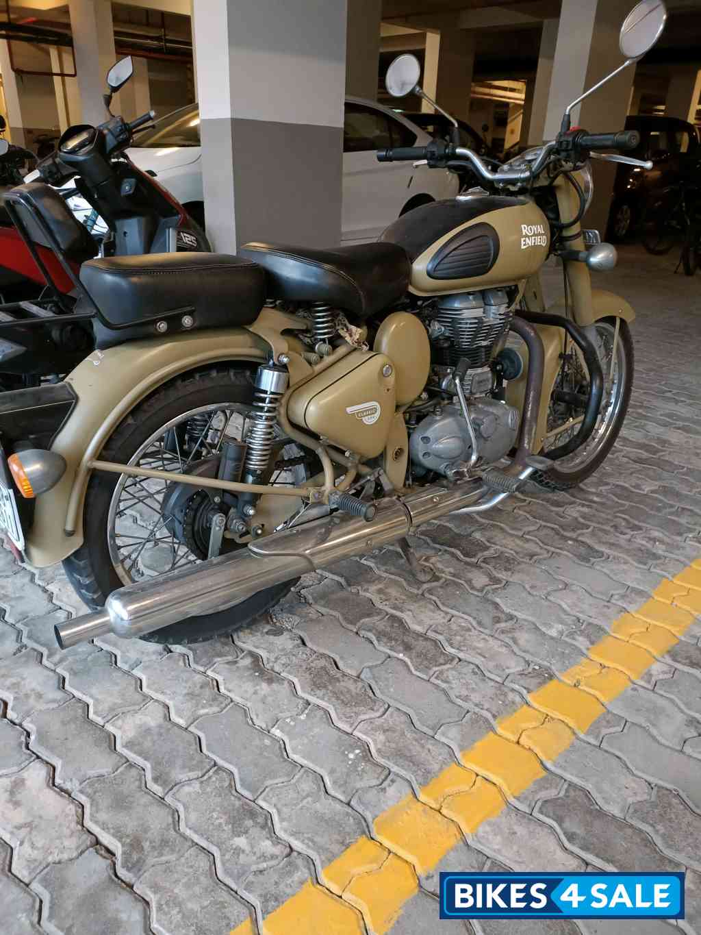 Royal Enfield Classic Desert Storm