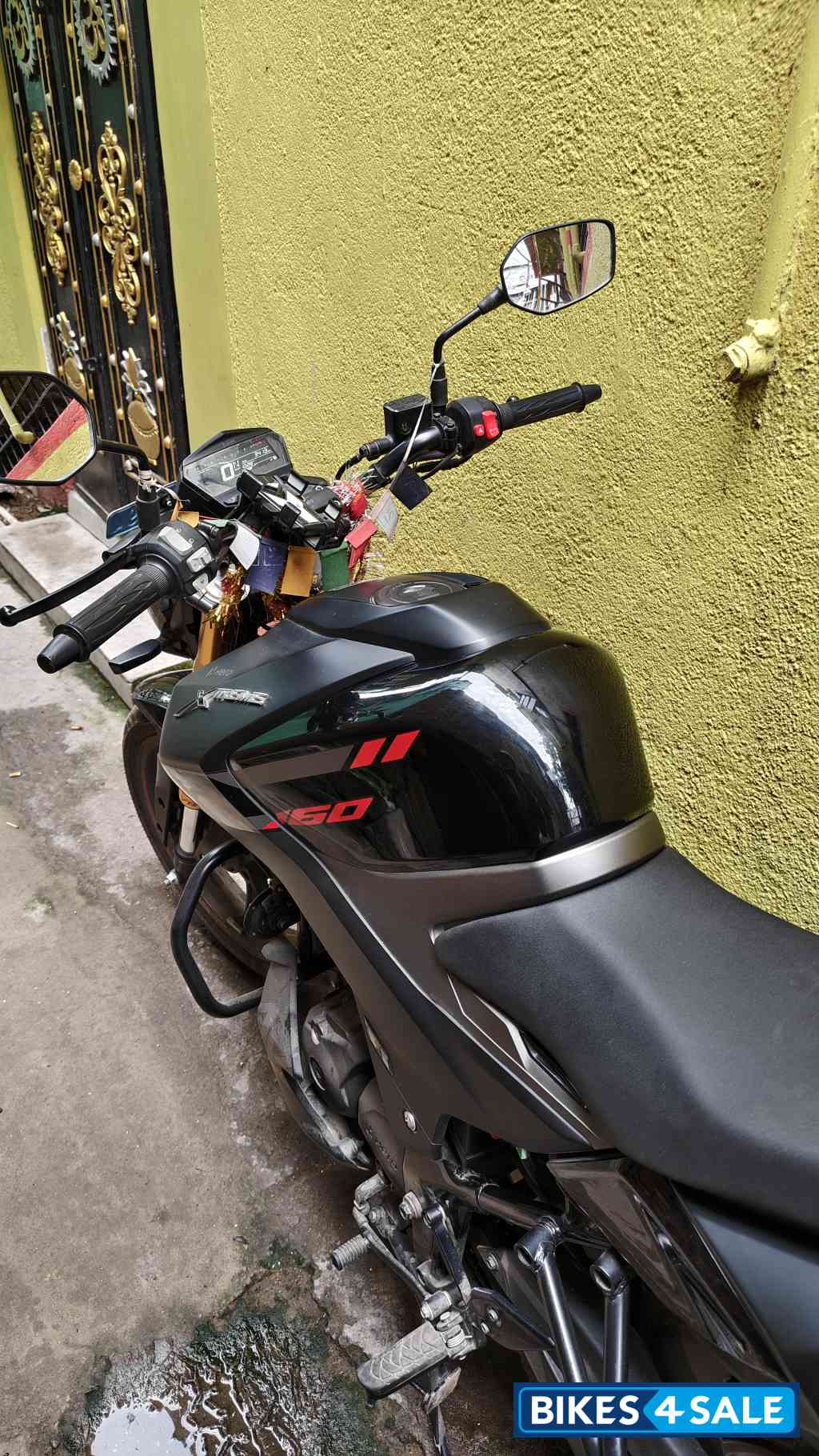 Black Hero Xtreme 160R 2024 Edition