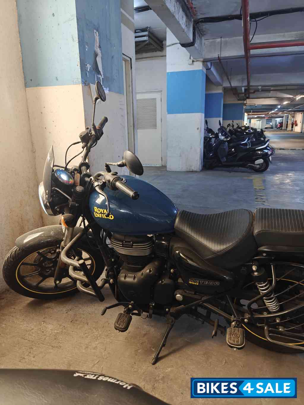 Royal Blue Royal Enfield Meteor 350