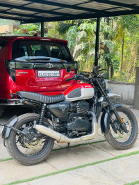 Yezdi Scrambler Dual Tone 2022 Model