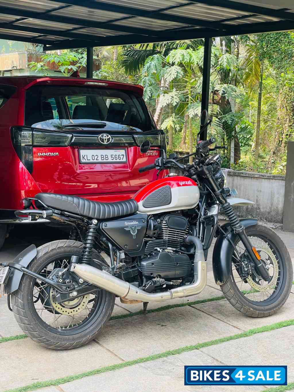 Dual Red And White Yezdi Scrambler Dual Tone