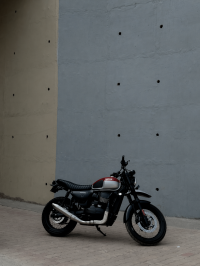 Dual Red And White Yezdi Scrambler Dual Tone