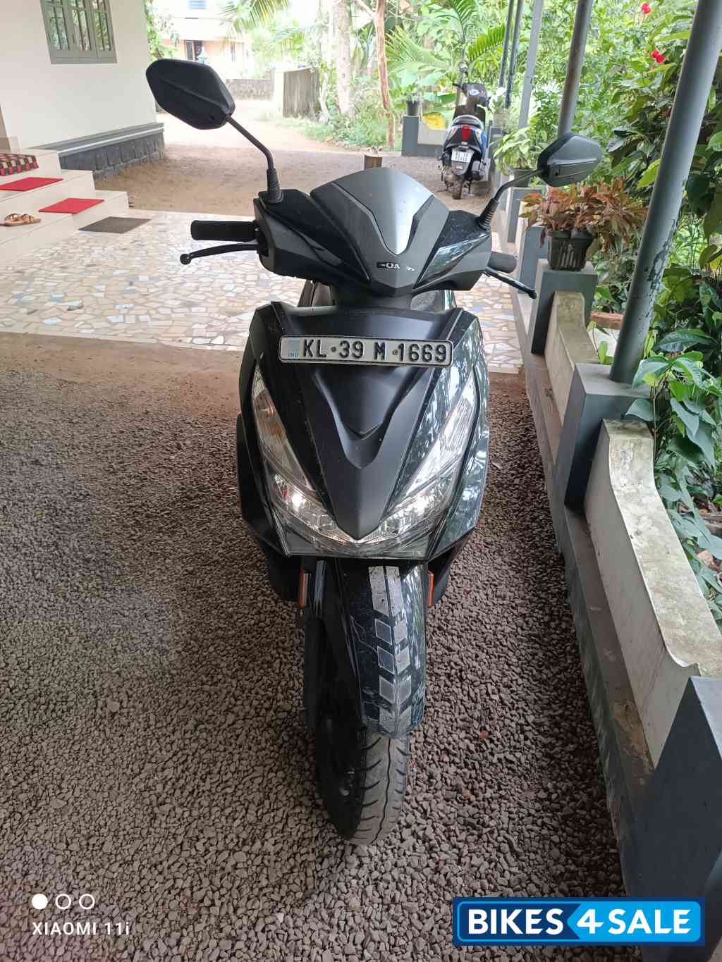 Black Honda Grazia