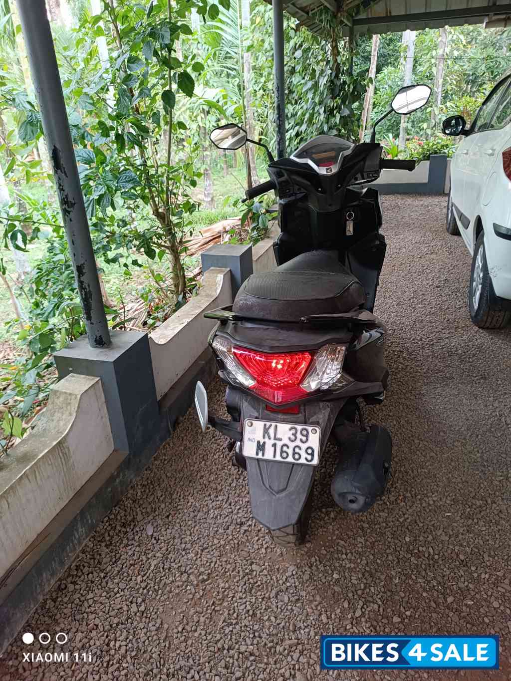Black Honda Grazia