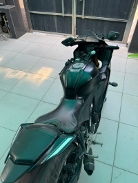 Yamaha R15 V4
