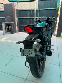 Yamaha R15 V4