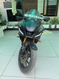 Yamaha R15 V4