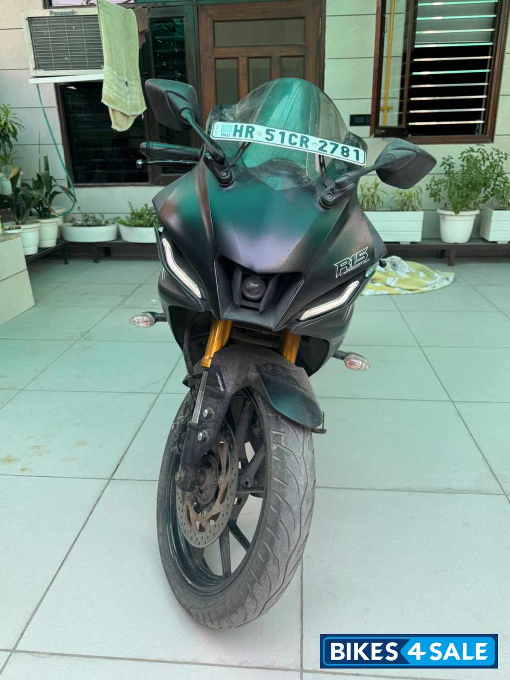 Yamaha R15 V4