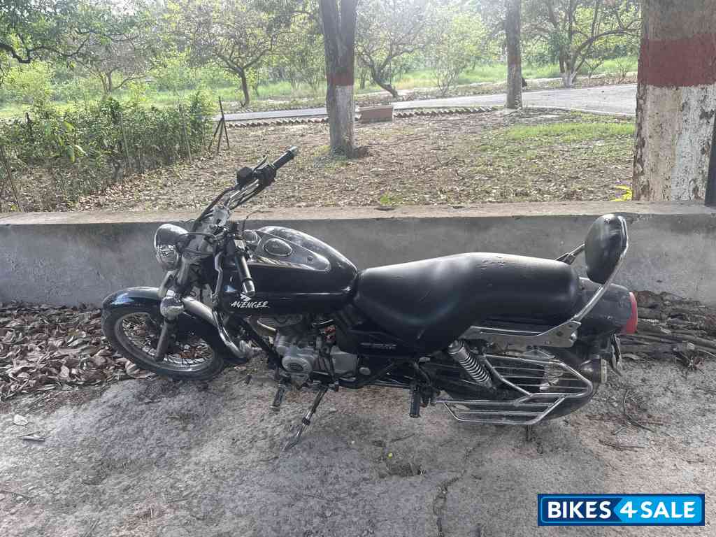 Bajaj Avenger Cruise 220