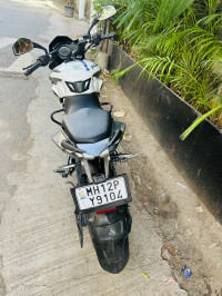 White Bajaj Pulsar NS200