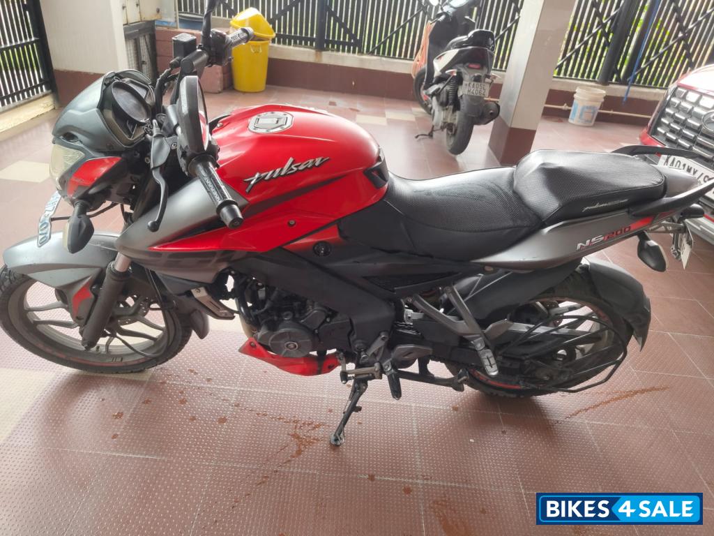 Bajaj Pulsar NS200