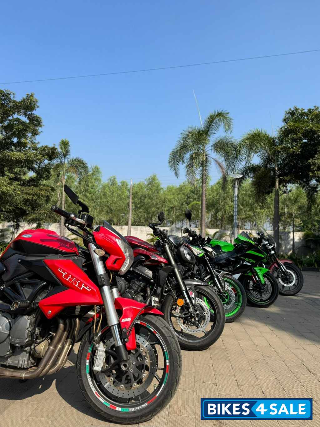 Red Benelli BN 600 I
