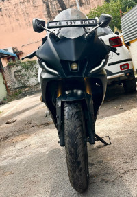 Yamaha R15 V4